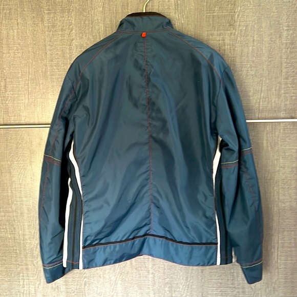 Hugo Boss Men’s windbreaker.  Awesome blue green color size large - Picture 5 of 8